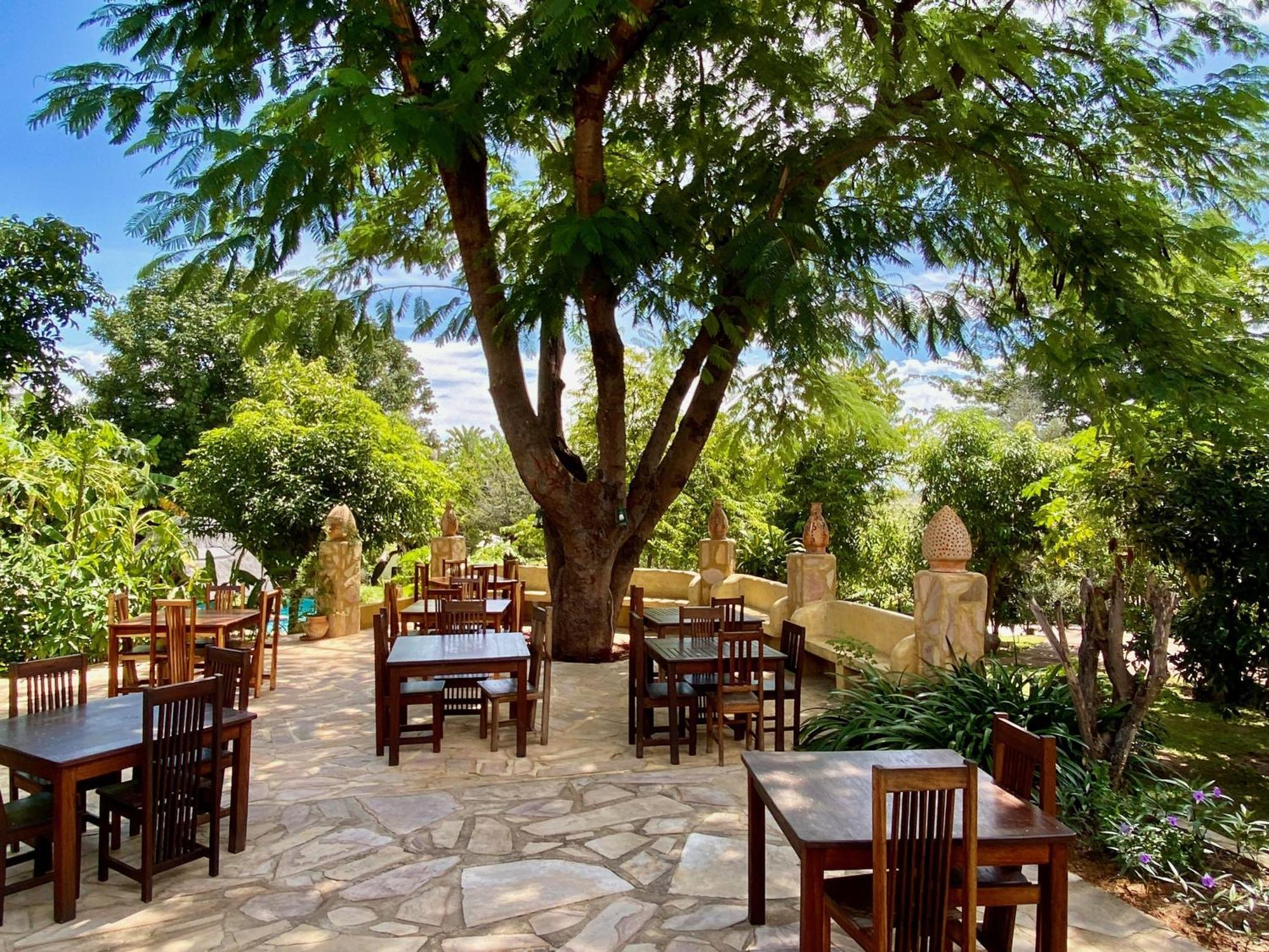 Tambuti Lodge Rundu Exterior foto