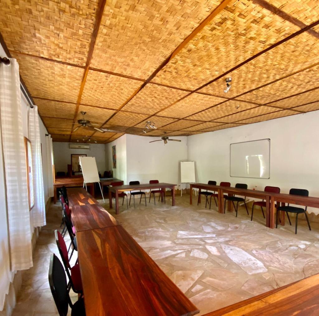 Tambuti Lodge Rundu Exterior foto
