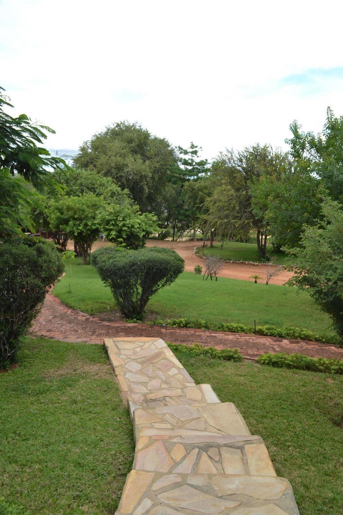 Tambuti Lodge Rundu Exterior foto
